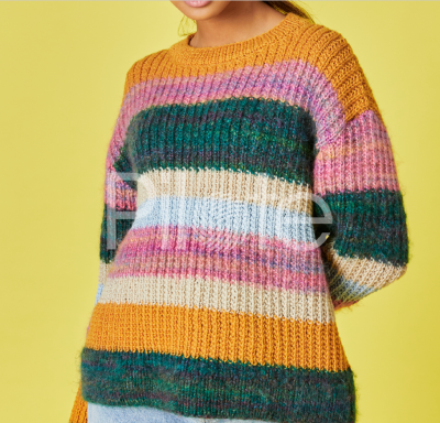 Dámsky pulóver s rebrovým vzorom.