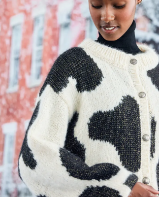 Dámsky sveter so žakárovým vzorom z jemnej, lesklej priadze Pingo SALSA.