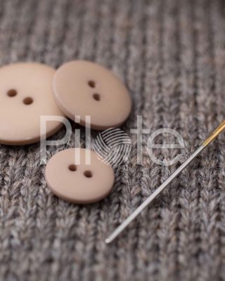 Gombík 15 mm Phildar Camel