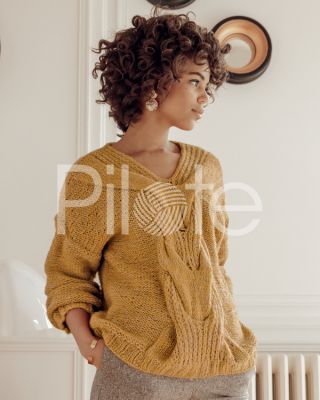 Dásky pulóver s v-výstrihom upletený z Phil Light a Phil Diamant. Model z časopisu Phildar 175.