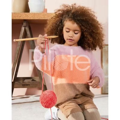 Dievčenský páskovaný pulóver s netopierími rukávmi-návod na pletenie