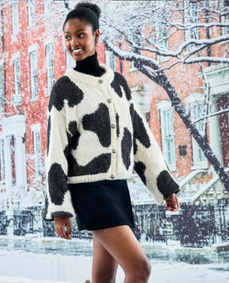 Dámsky sveter so žakárovým vzorom z jemnej, lesklej priadze Pingo SALSA.