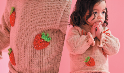 Detský pulóvrik s háčkovanými jahôdkami z jemnej priadze Pingo FIRST.