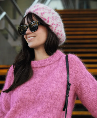 Jednoduchý a šik dámsky pulóver farby Candy z časopisu Phildar 228.