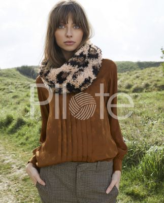 Dámsky nákrčník s leopardím vzorom, časopis Phildar 178