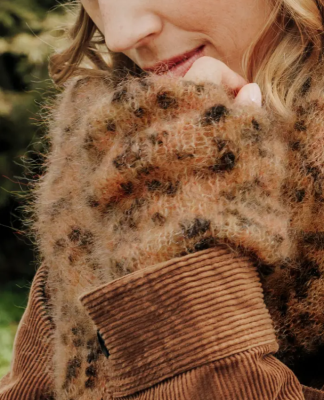 Návleky na ruky, čiapka a šál