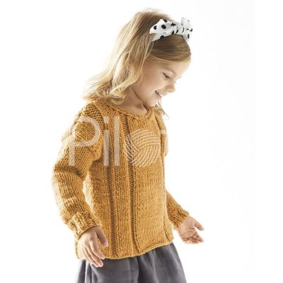 Dievčenský pulóver s malým v-éčkom a plastickým vzorom z časopisu Phildar 704.