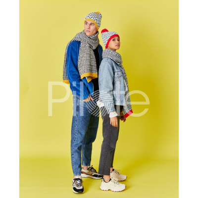 Dámsky šál a čiapka so žakárovým vzorom upletená z priadze Pingo FIRST.