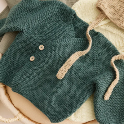 Dojčenský zavinovací svetrík zo špeciálnej detskej priadze Phil SUPER BABY, farba Paon - zelená.