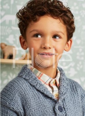 Chlapčenský kardigan so šálovým límcom - návod na pletenie.