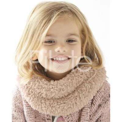 Nákrčník z priadze Phil Nonnours ktorá imituje pravú kožušinu. Model nájdete v časopise Phildar 704.