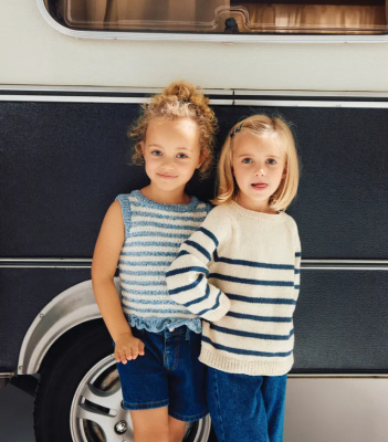 Dievčenská vesta s volánikom z priadzí Phil Coton 3 a Phil Verano. Pulóver v námorníckom štýle s raglánovými rukávmi - Phil Cabotine 3.