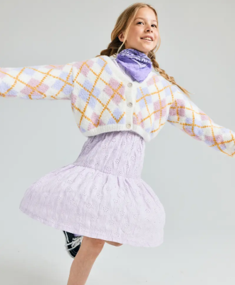 Dievčenský sveter so žakárovým vzorom z priadze Phil ROMANCE v štýle COLLEGE.