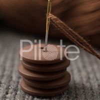 Gombík 25 mm Phildar Tourbe